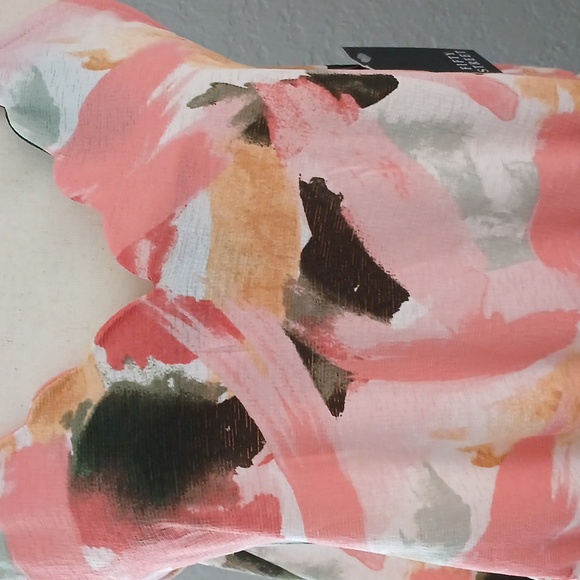 Fifty Street spaghetti strap blouse - Picture 2 of 11